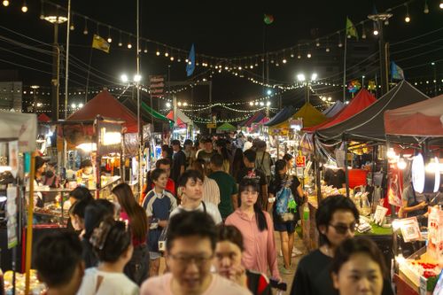 เพิ่มจุดผ่อนผันหาบเร่แผงลอย และอาหารราคาถูกให้คนกรุงเทพฯ